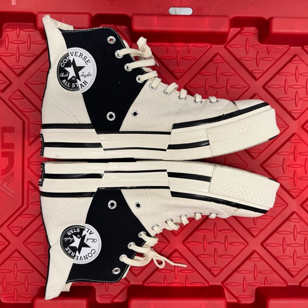 Converse Chuck 70 Plus Mens size 12 Egret White/ Black